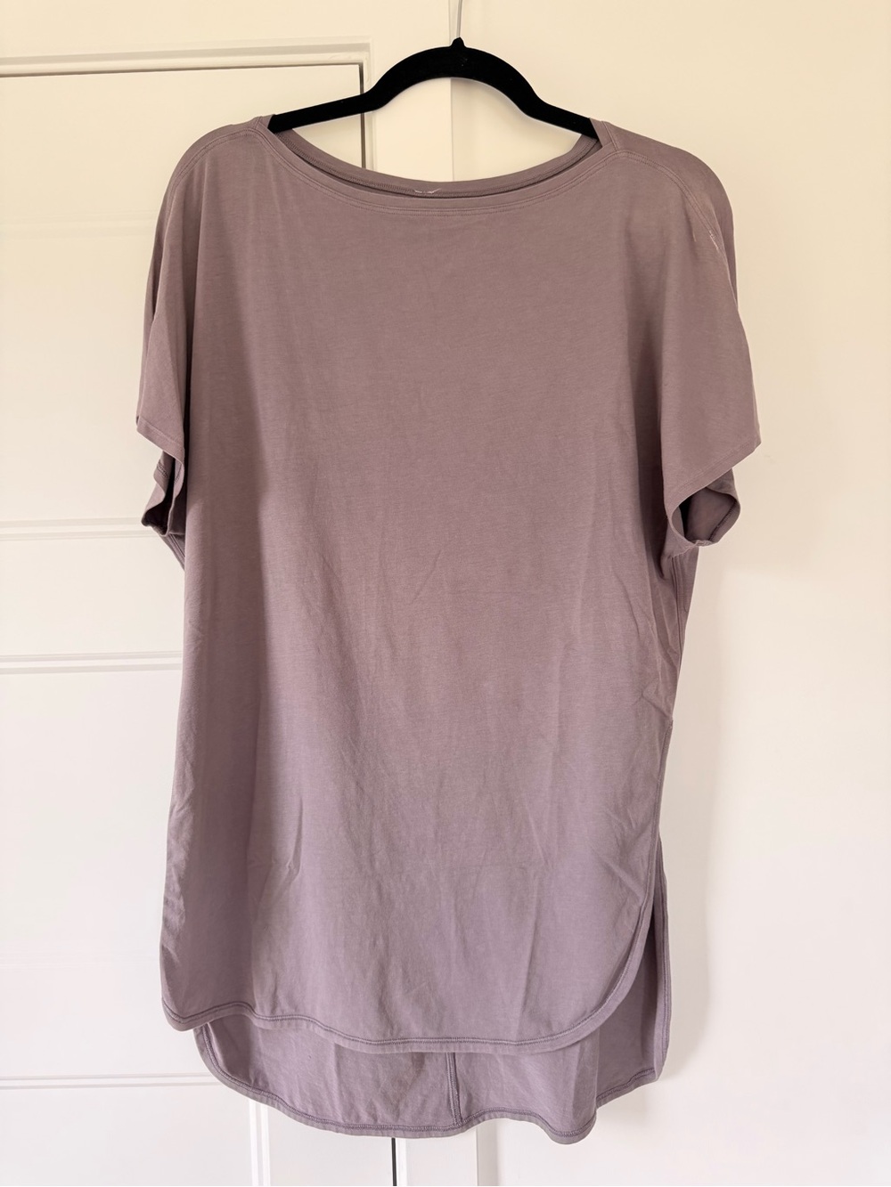 Lululemon- Women's Relaxed Crewneck Tee - Dusty Lavender